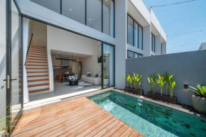 Sadila Estate 15 - Contemporary 2-Bedroom Pool Loft in Berawa